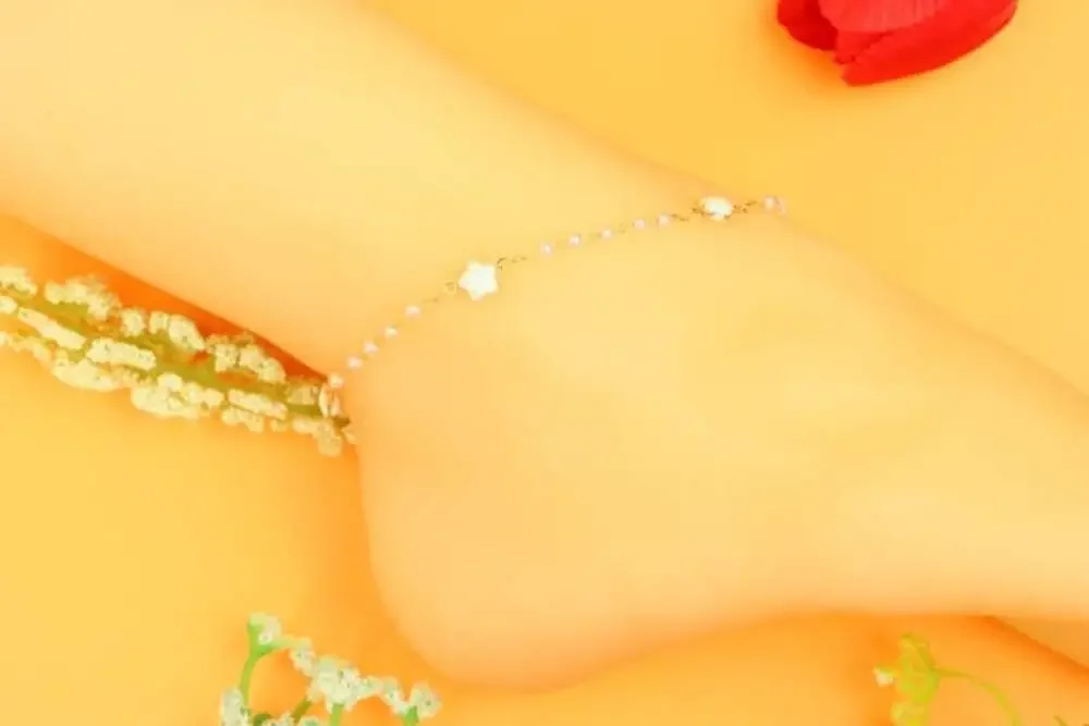 Handmade anklet delicate